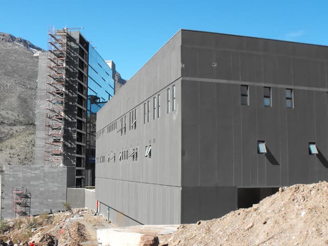 Edificio Servicios Enjoy